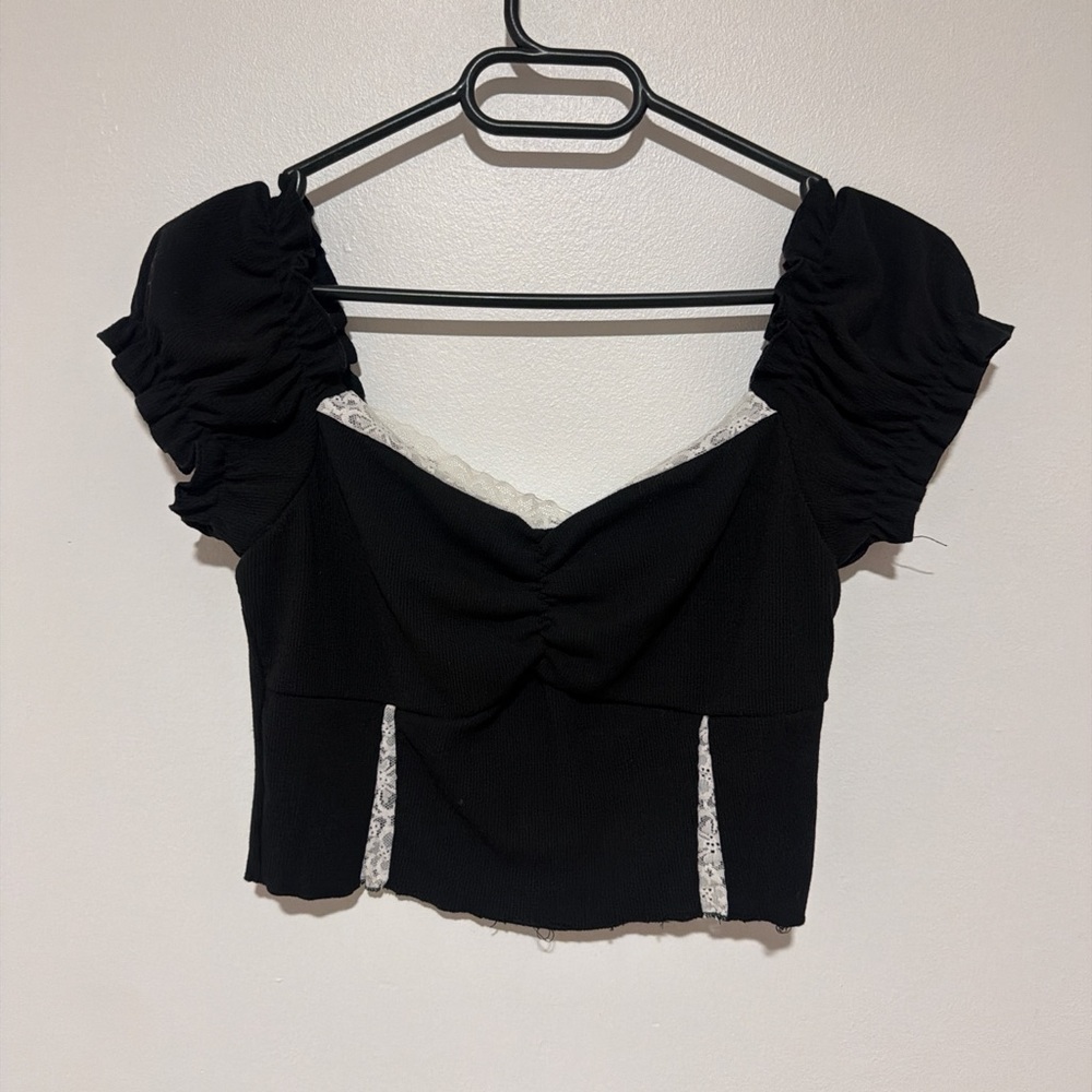 Black Puff Sleeve Lace-Trim Crop Top